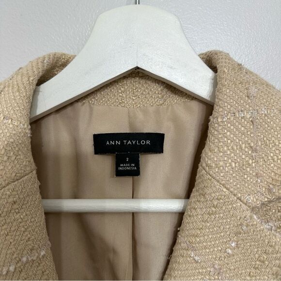Ann Taylor The Tweed Double Breasted Blazer - Picture 4 of 8